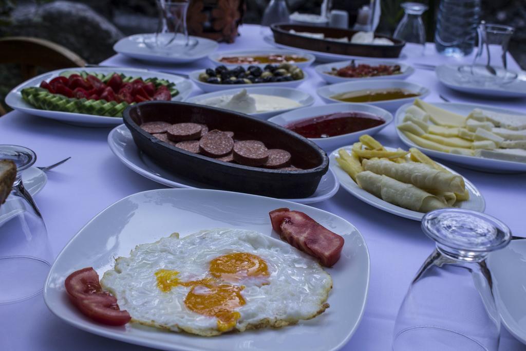 سبانجا Asina Motel المظهر الخارجي الصورة